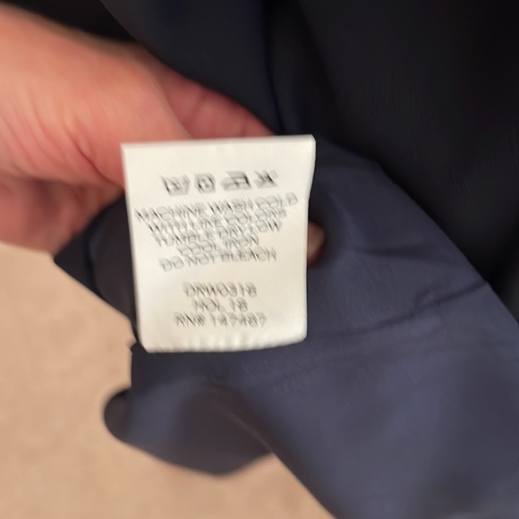 👗NWT👗 - Draper James Solid Keyhole Dress navy blue size 10 - Picture 11 of 13